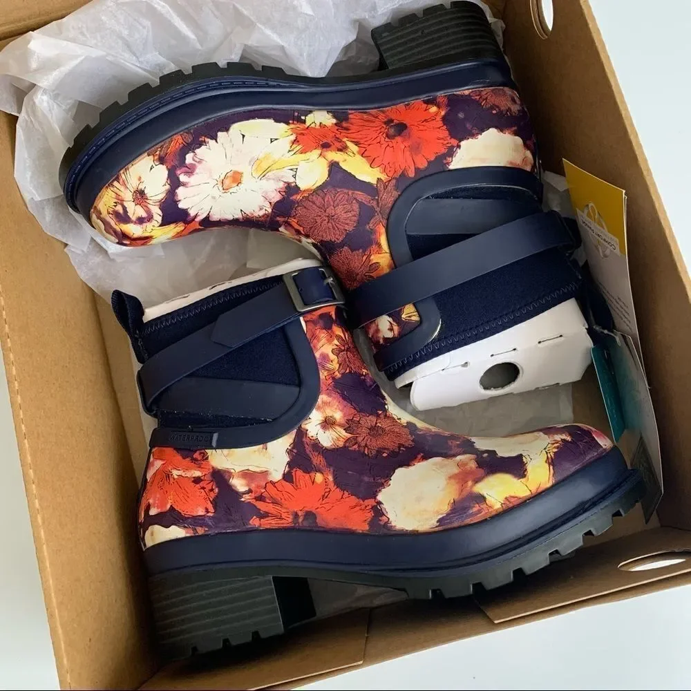 Muck Floral Ankle Boots